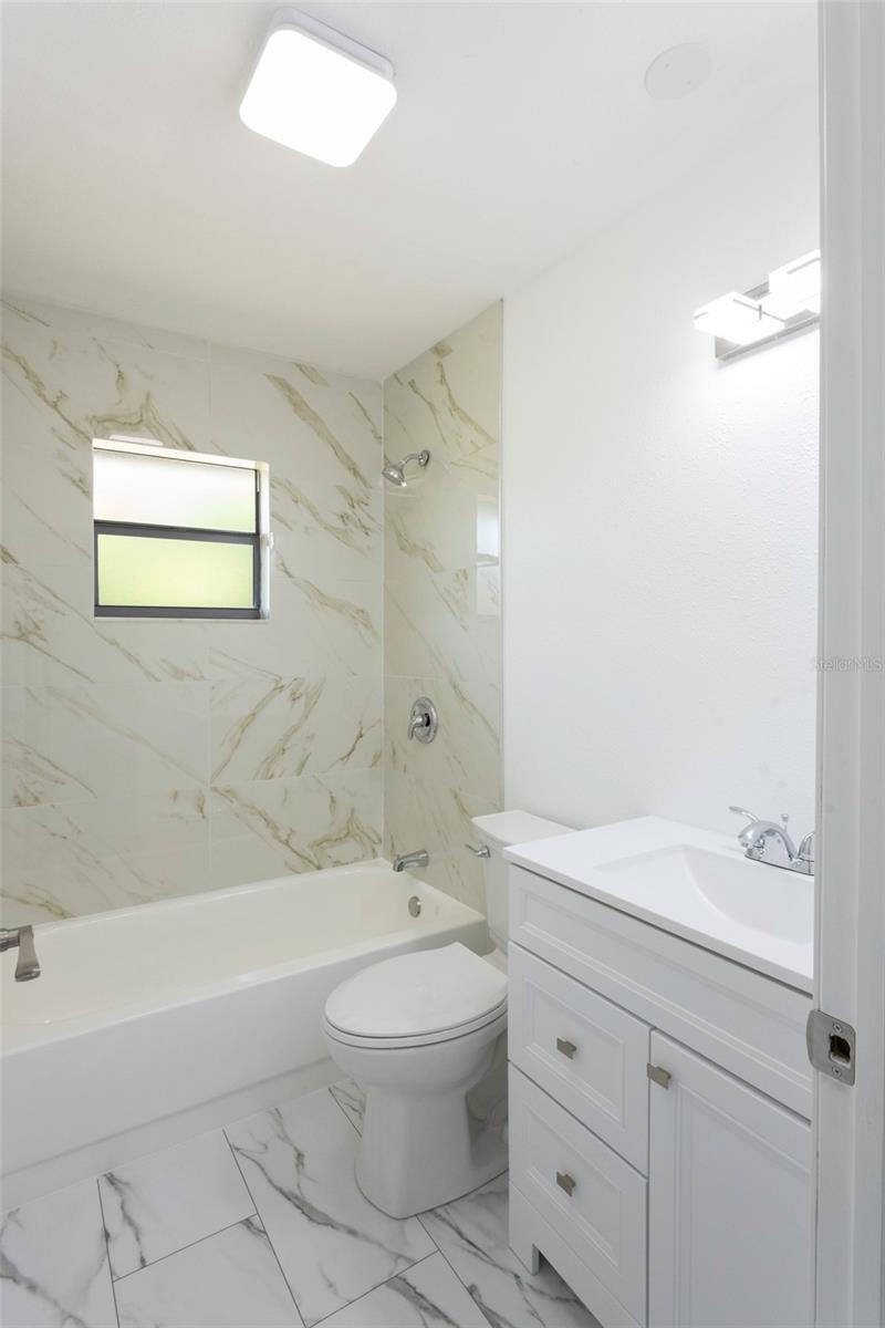 14820 ATLANTIC AVE — photo 19