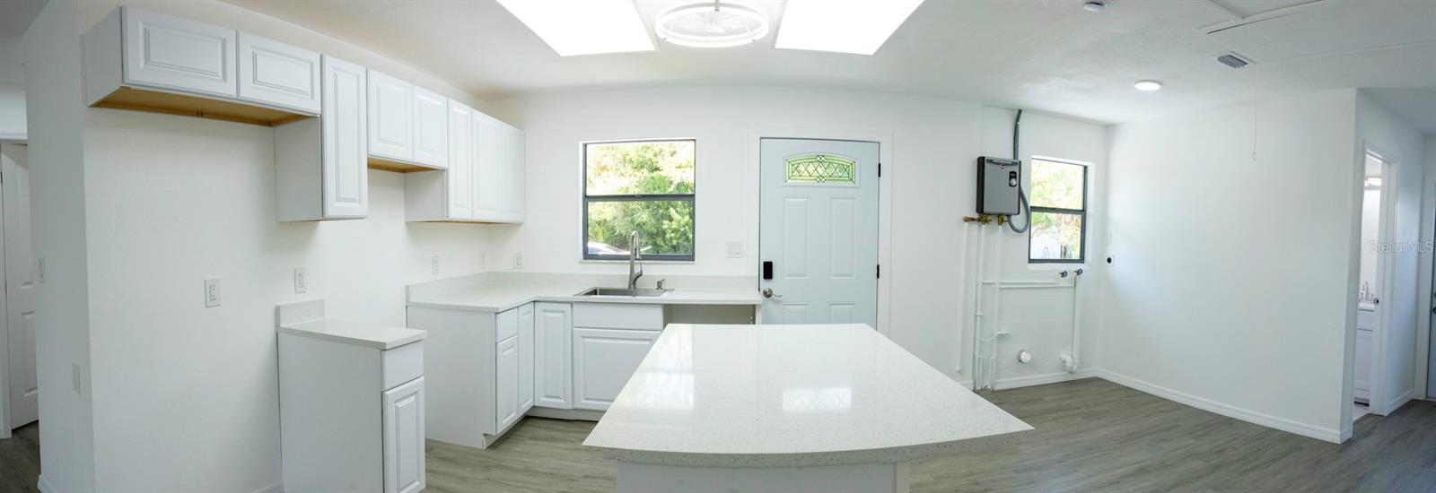 14820 ATLANTIC AVE — photo 23