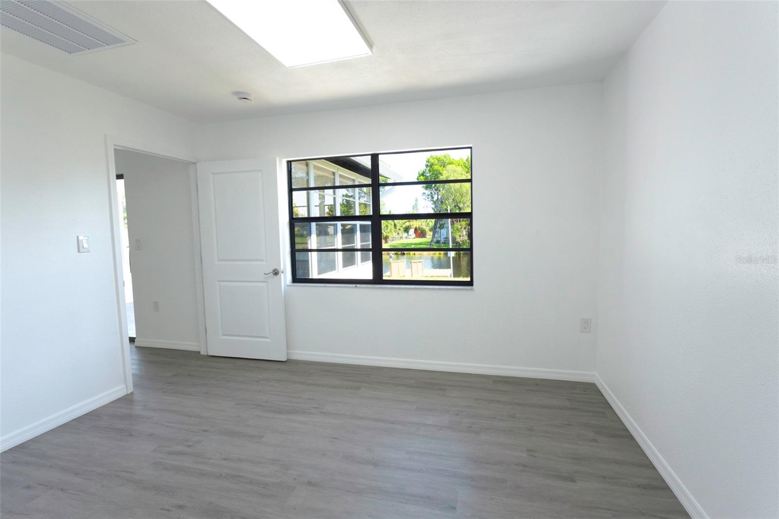 14820 ATLANTIC AVE — photo 14
