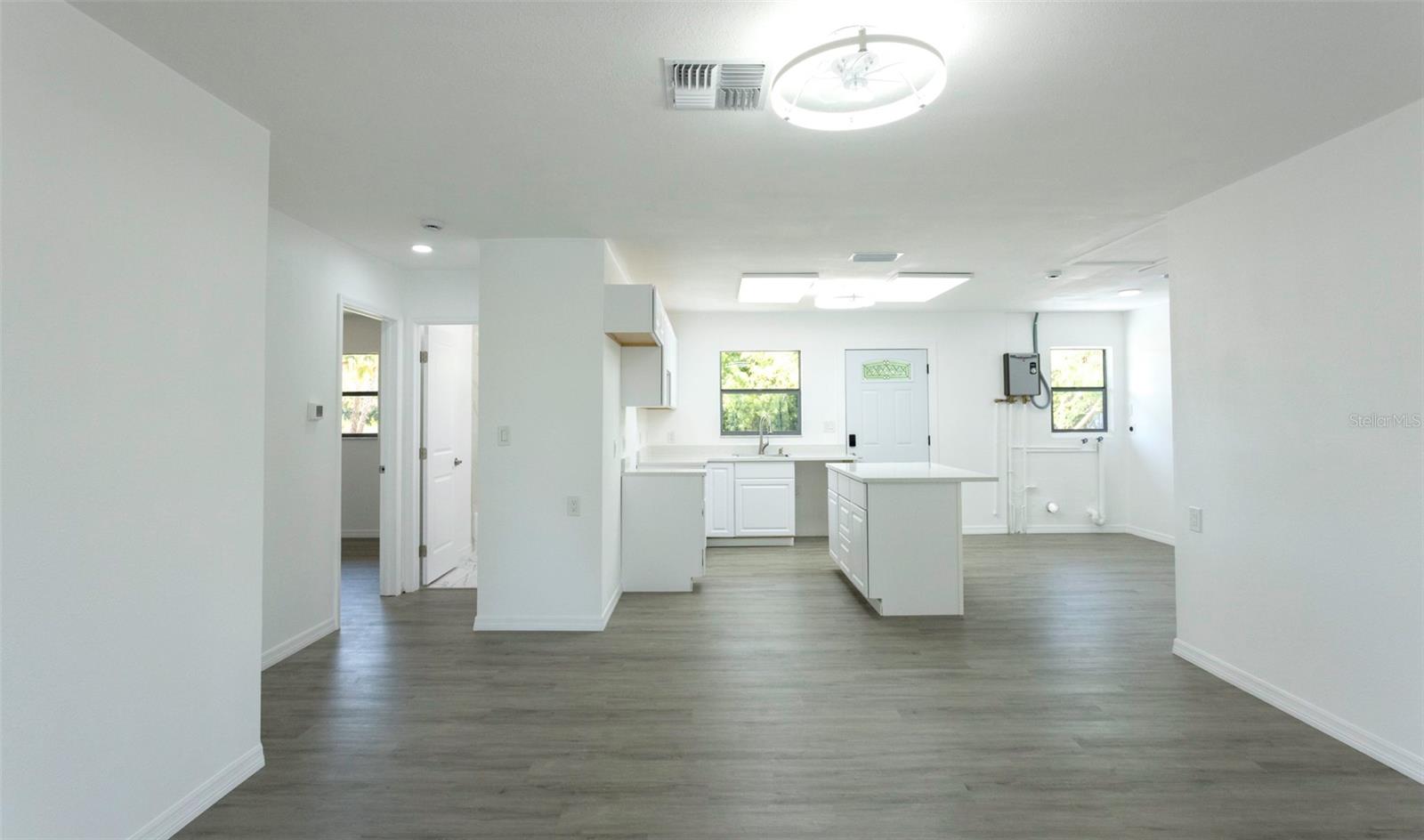 14820 ATLANTIC AVE — photo 27