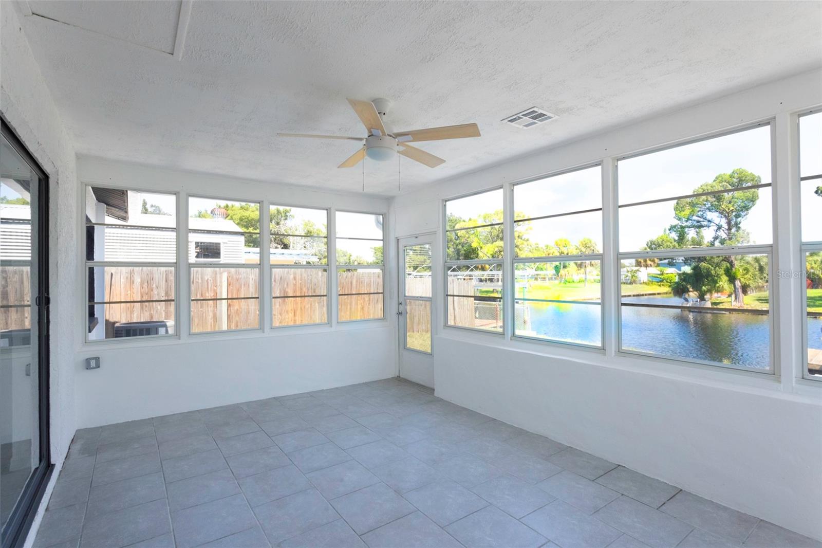 14820 ATLANTIC AVE — photo 25