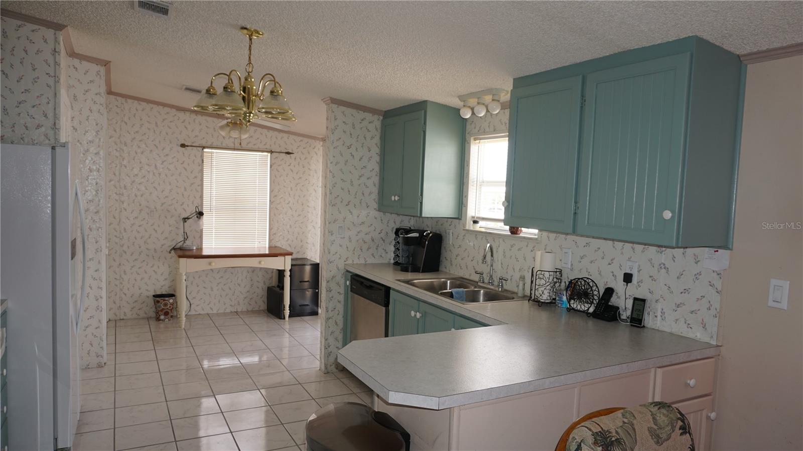 12023 LONGHORN DR — photo 2