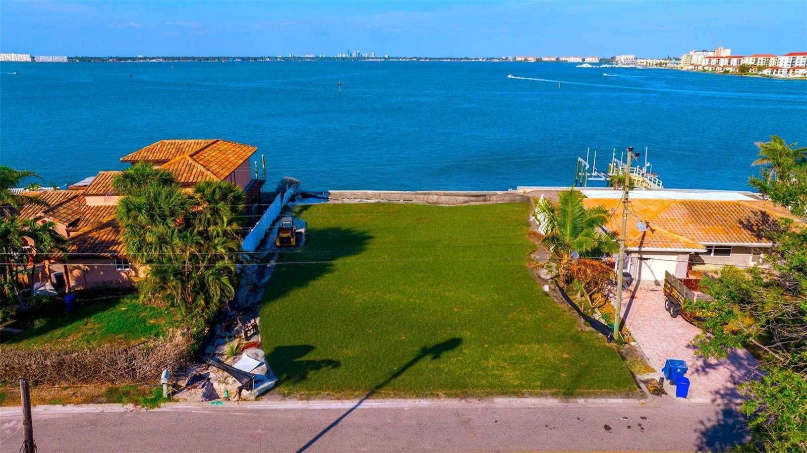 500 BELLE POINT DR — photo 4