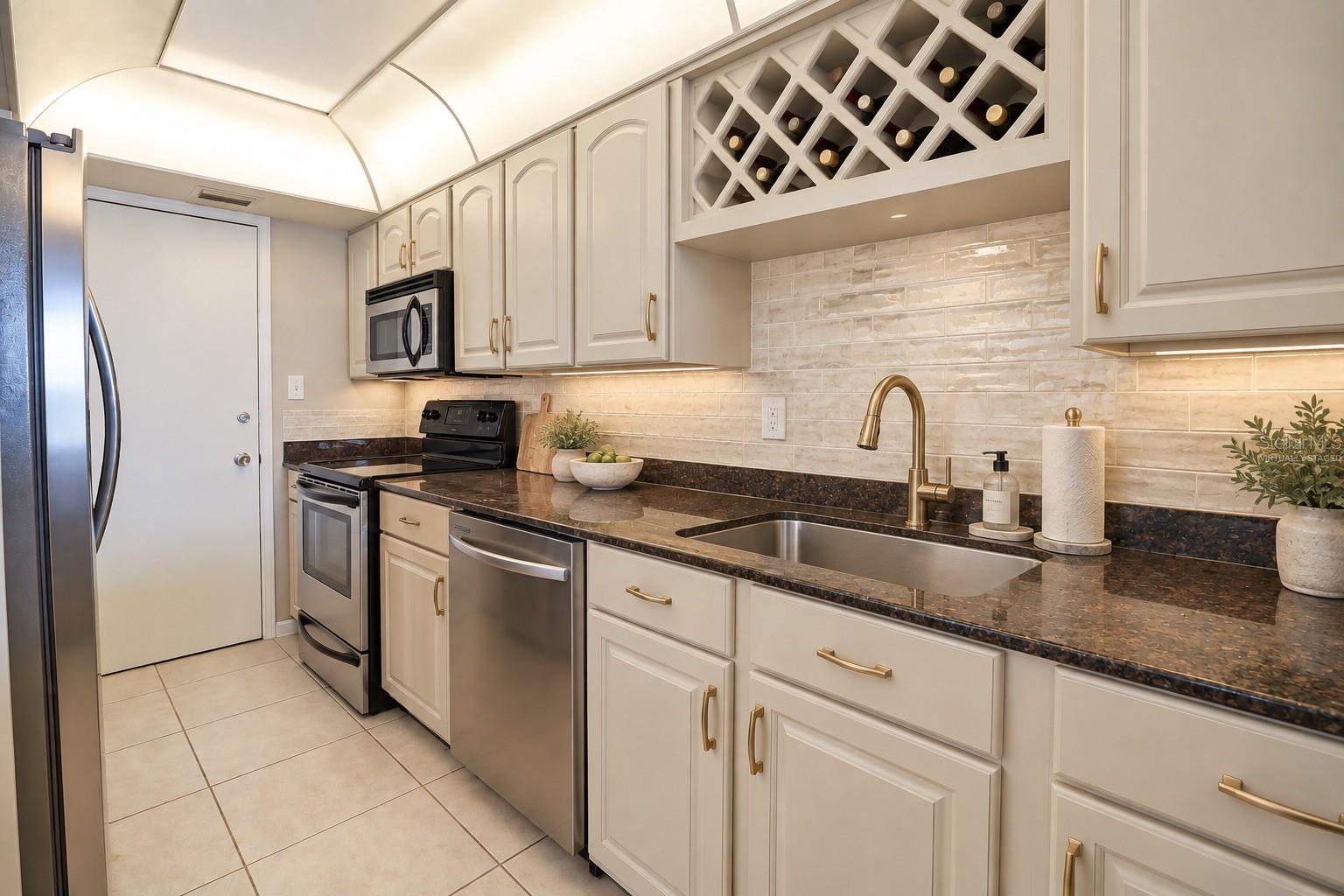 7400 SUN ISLAND DR S #501 — photo 7