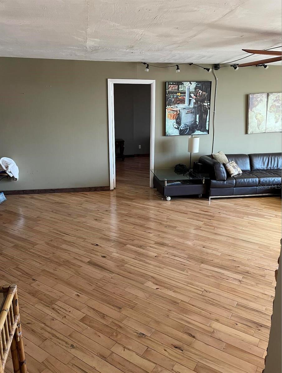 101 S GULFSTREAM AVE #10B — photo 22