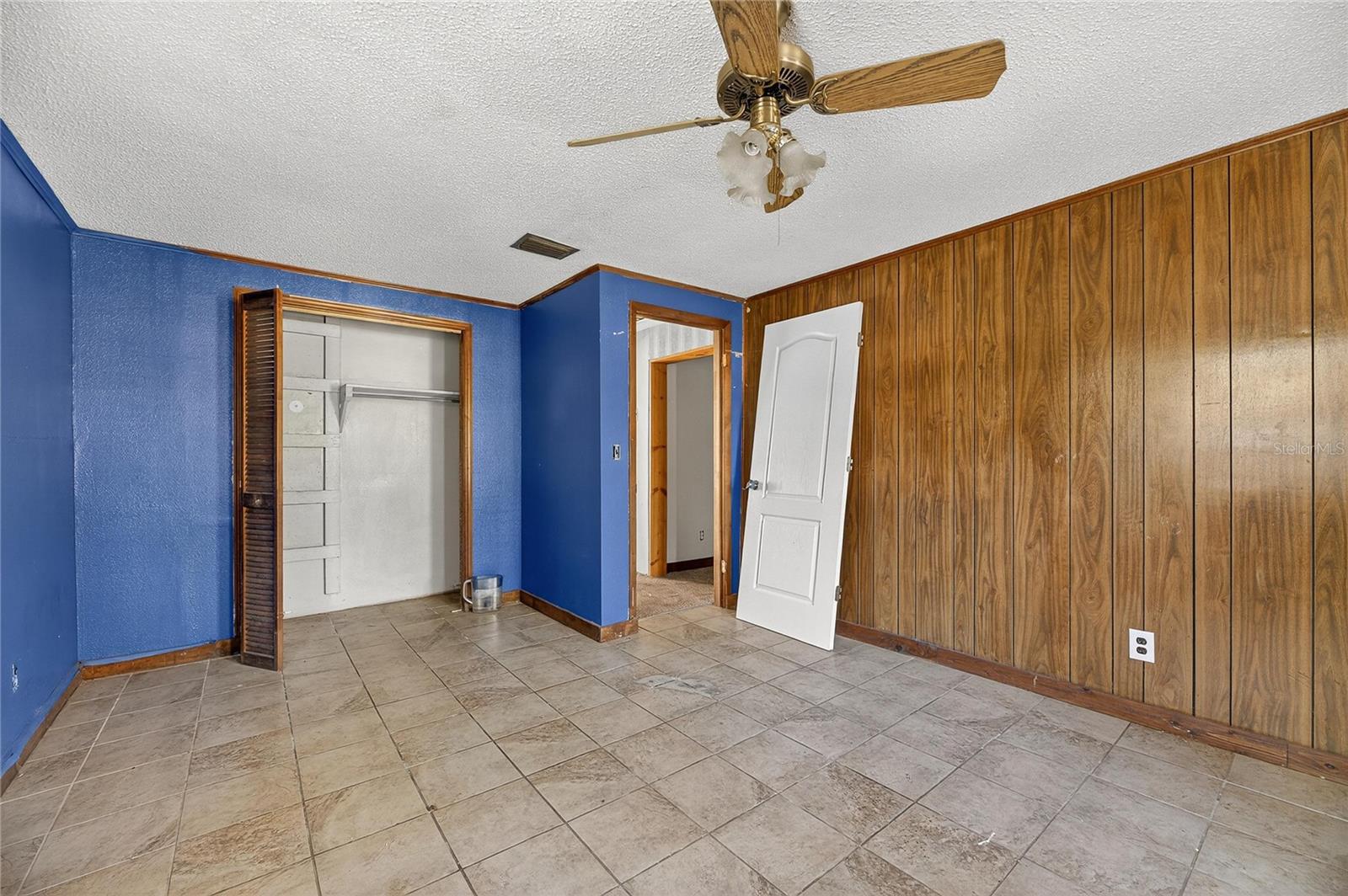 311 S WEBB RD — photo 35