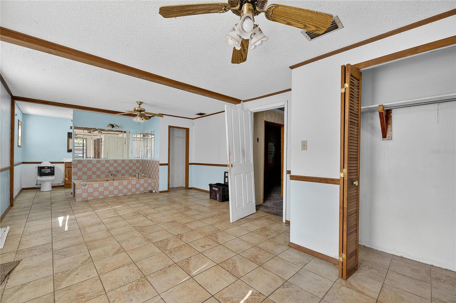 311 S WEBB RD — photo 46