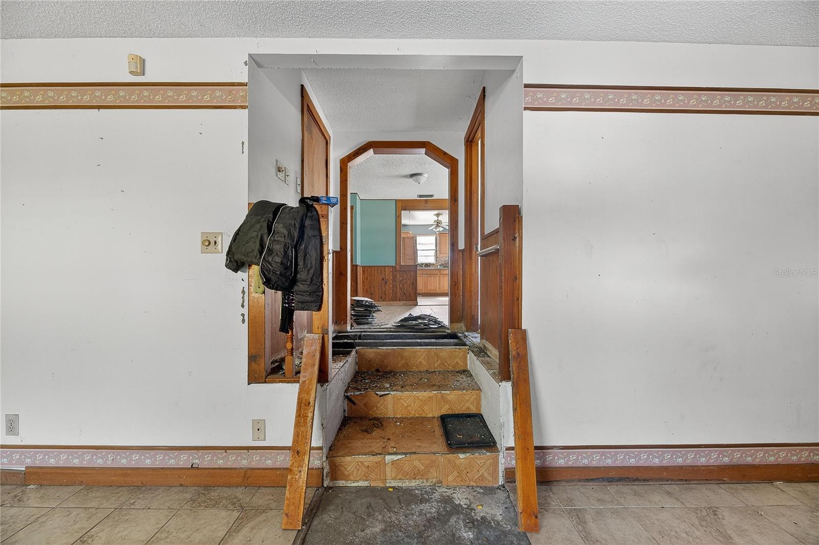 311 S WEBB RD — photo 15