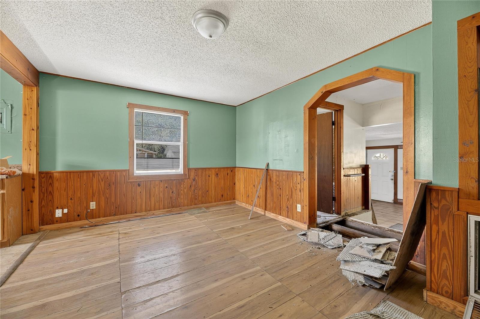 311 S WEBB RD — photo 19