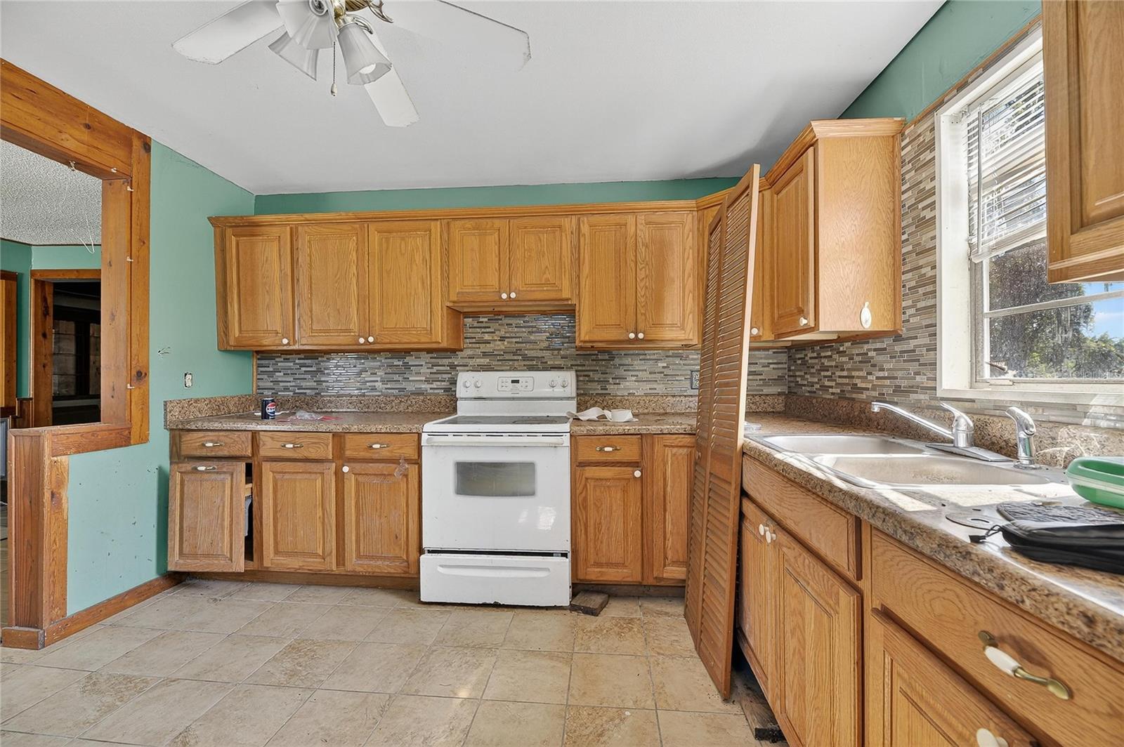 311 S WEBB RD — photo 24