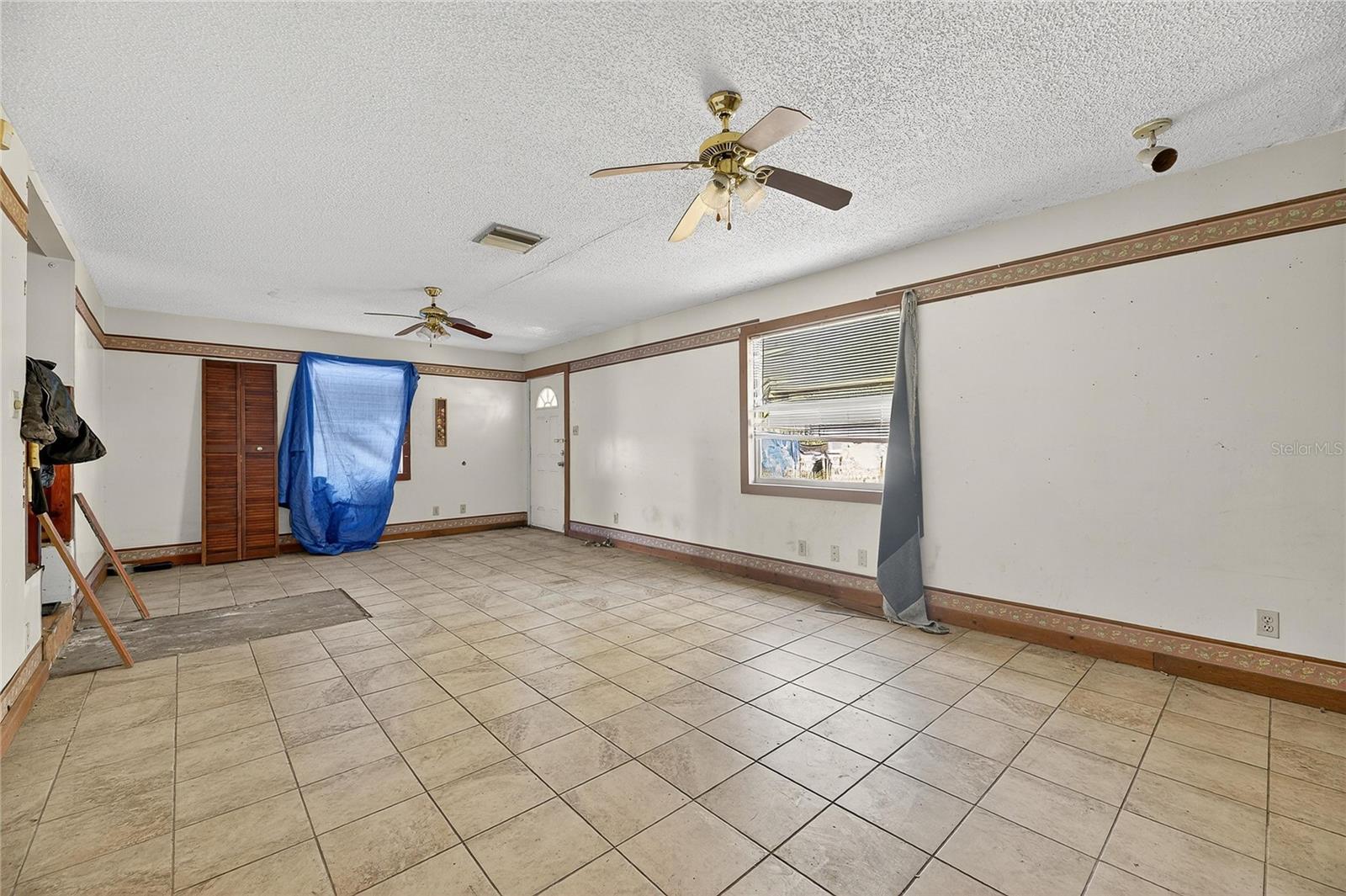 311 S WEBB RD — photo 14