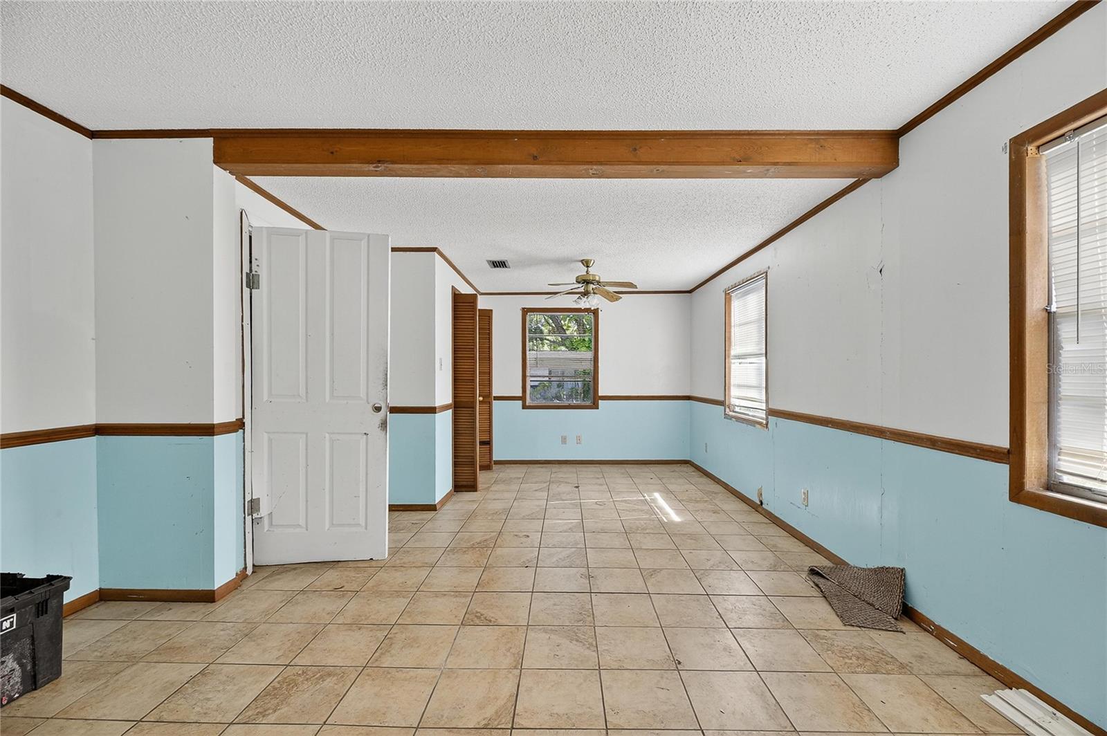 311 S WEBB RD — photo 44