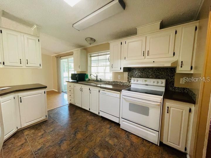 6810 PEARSON LN — photo 9