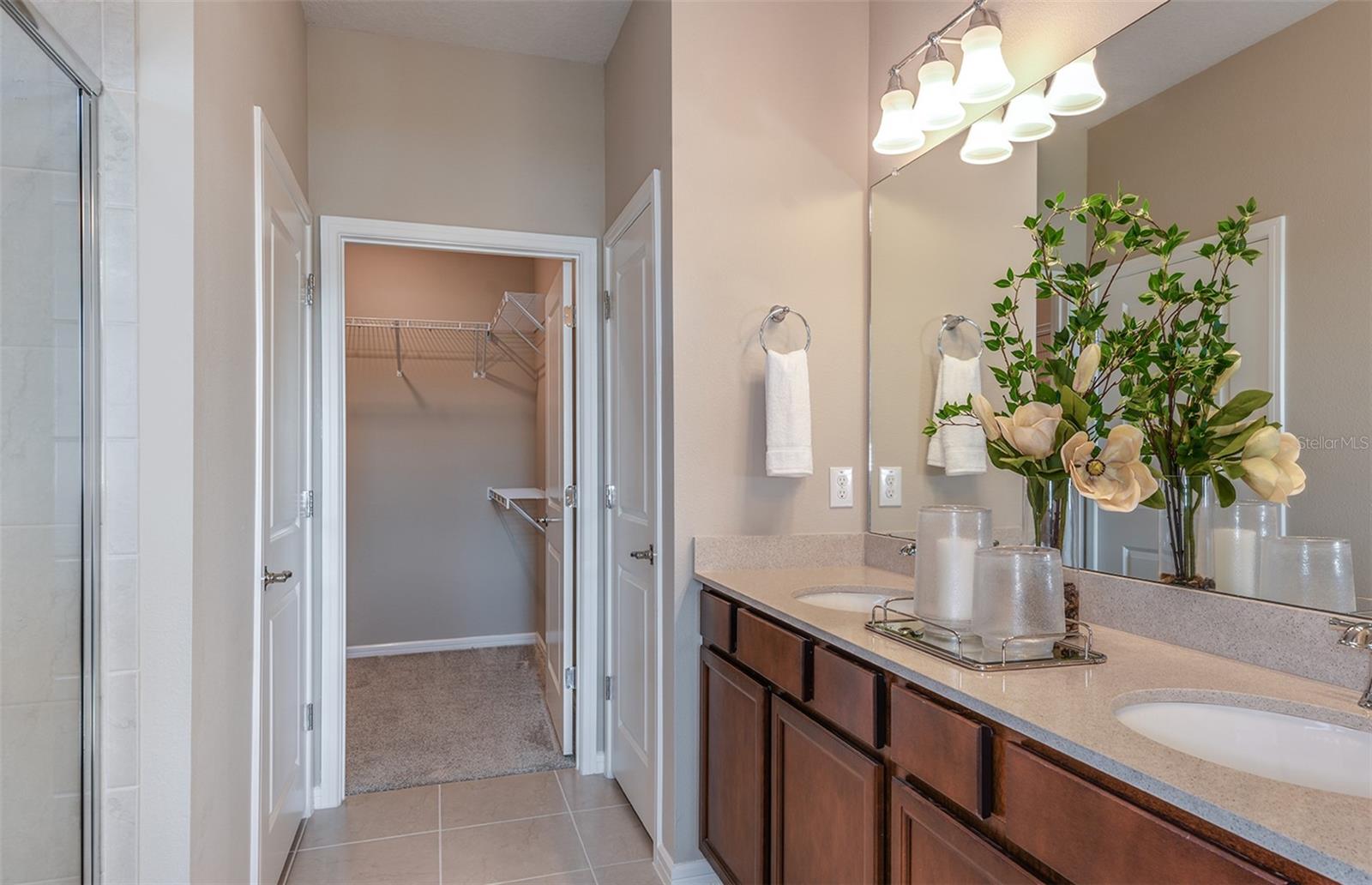 13693 CANYON RIDGE RD — photo 8