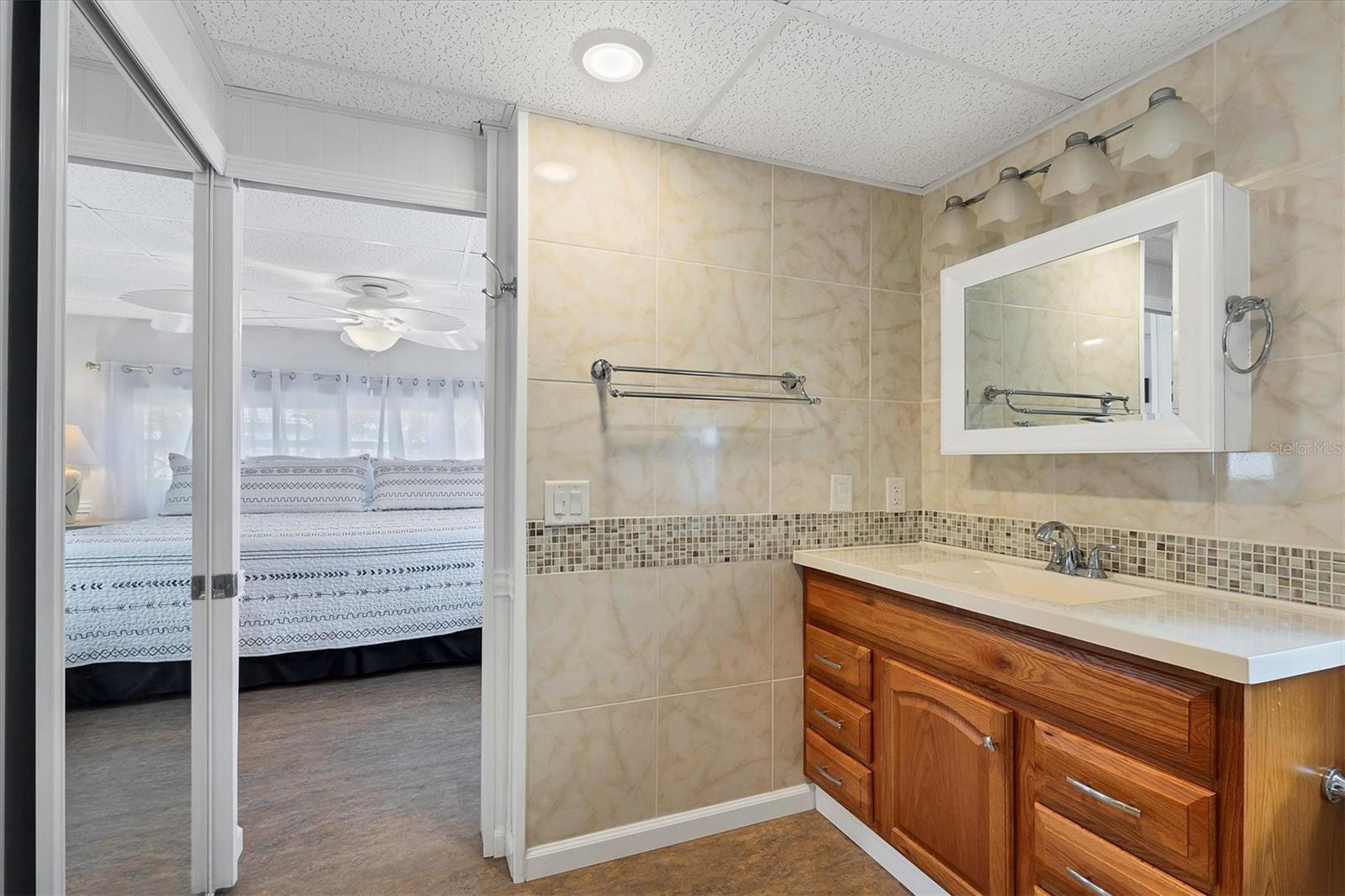 6401 FLORAL CT — photo 24