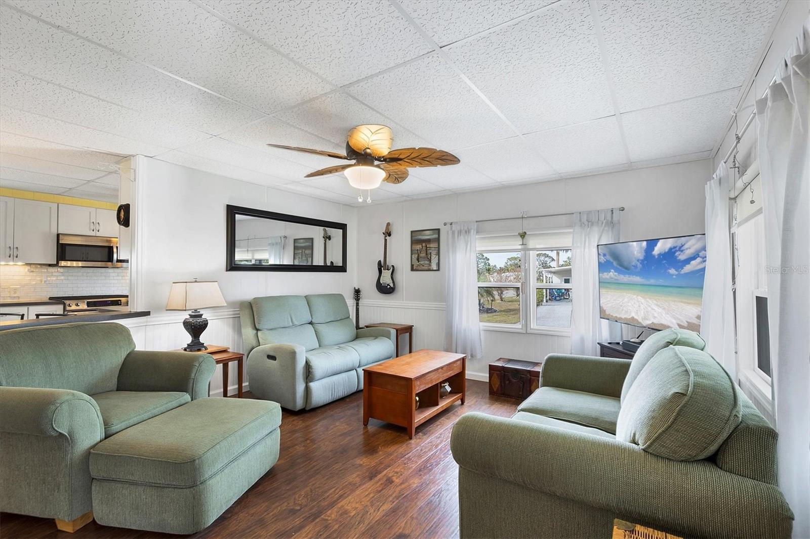 6401 FLORAL CT — photo 13
