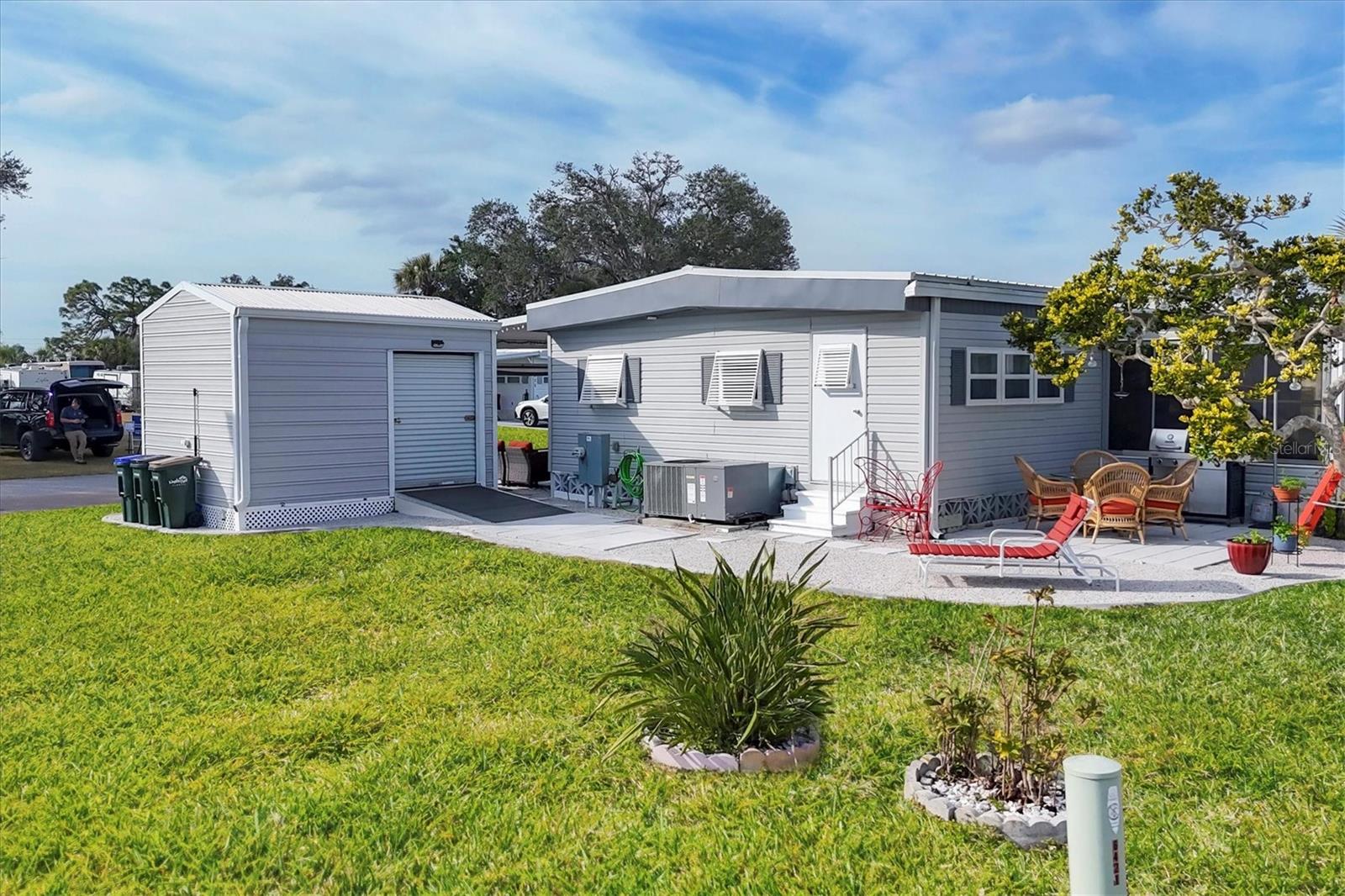 6401 FLORAL CT — photo 30