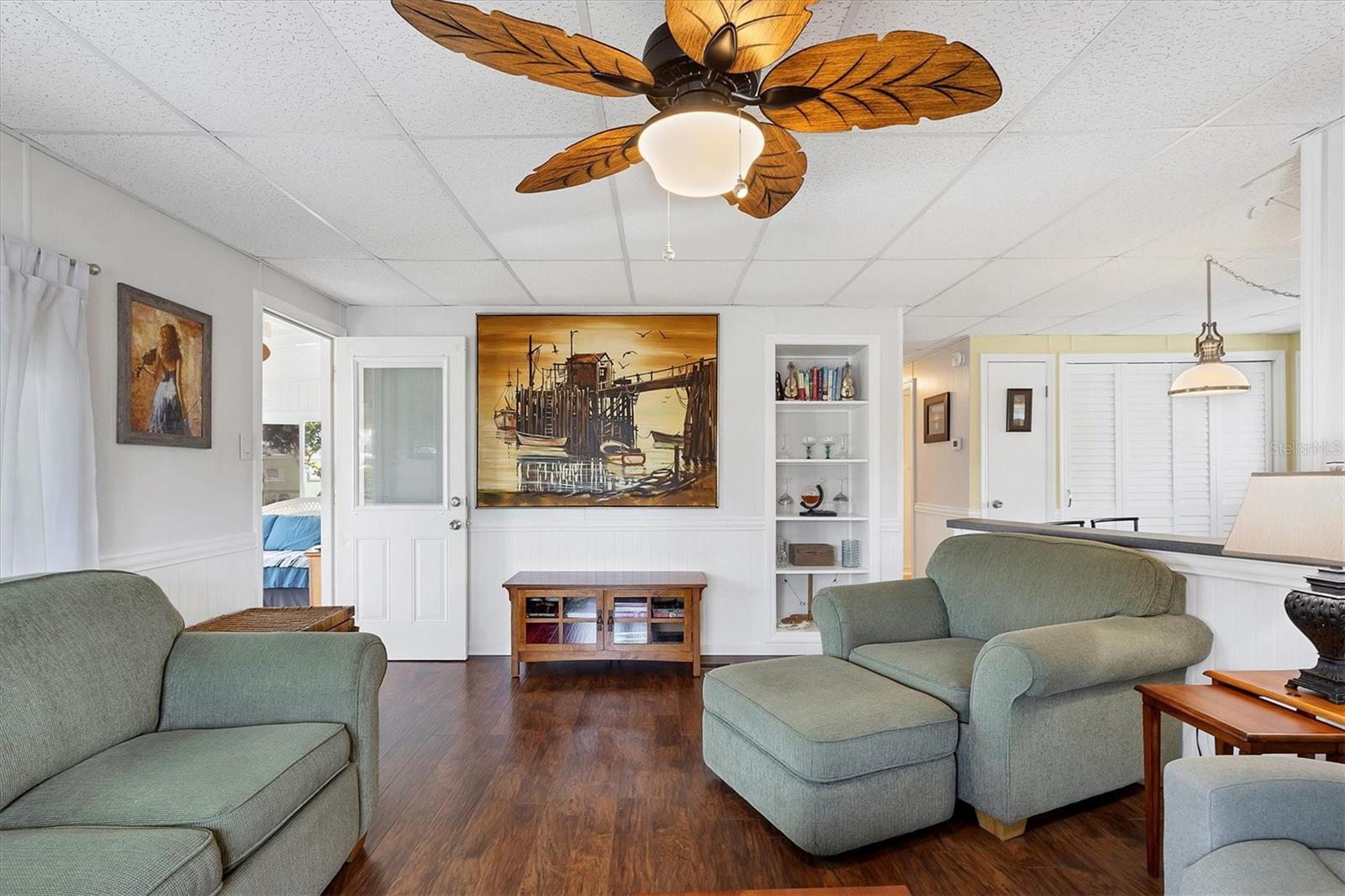 6401 FLORAL CT — photo 15