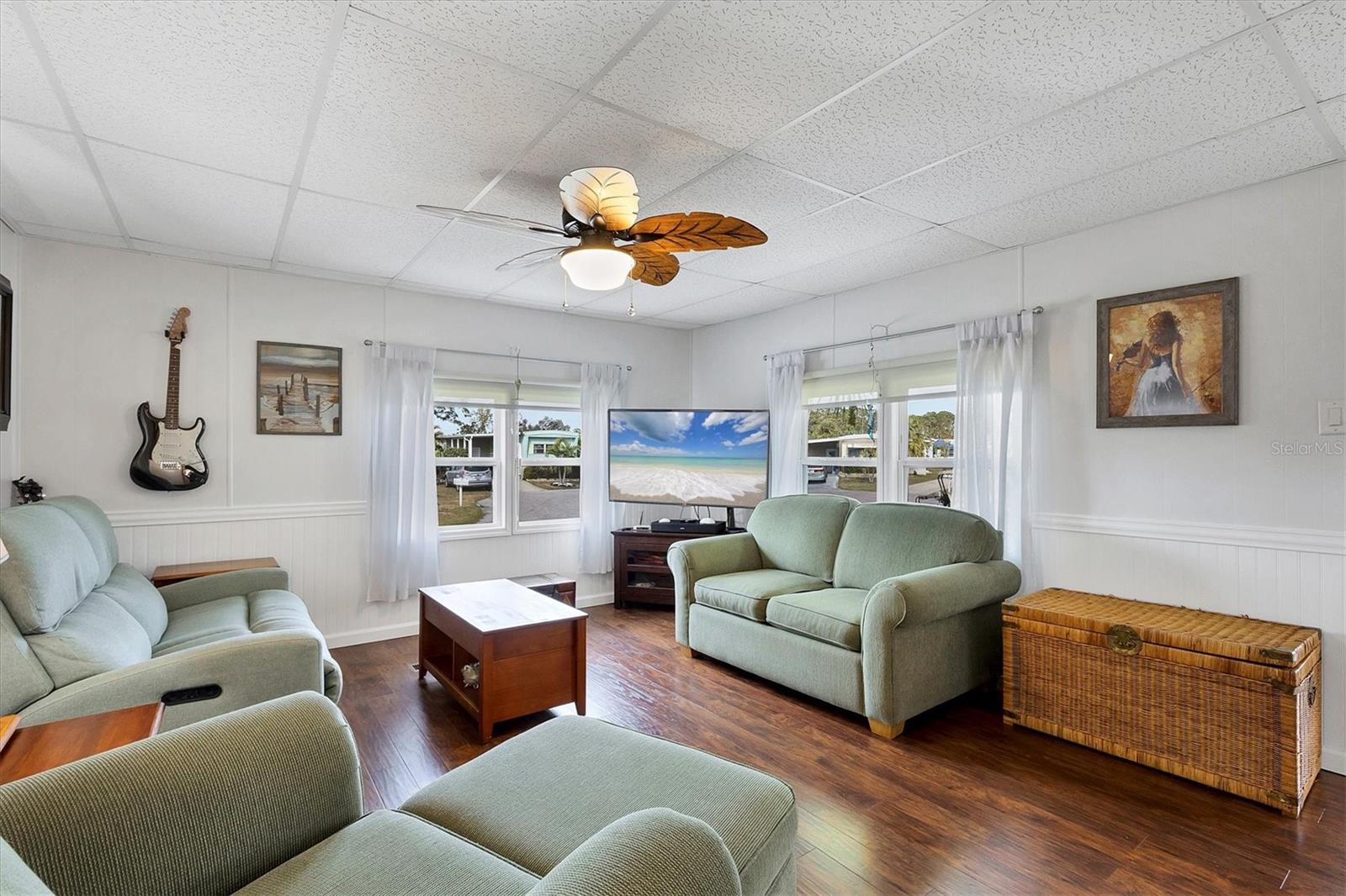 6401 FLORAL CT — photo 12