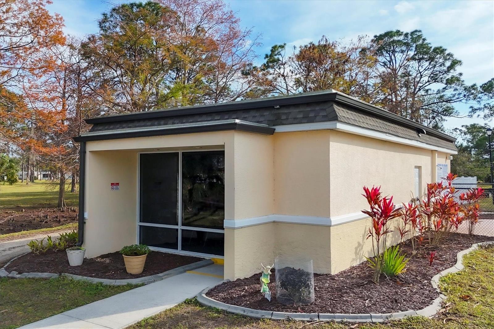 6401 FLORAL CT — photo 53