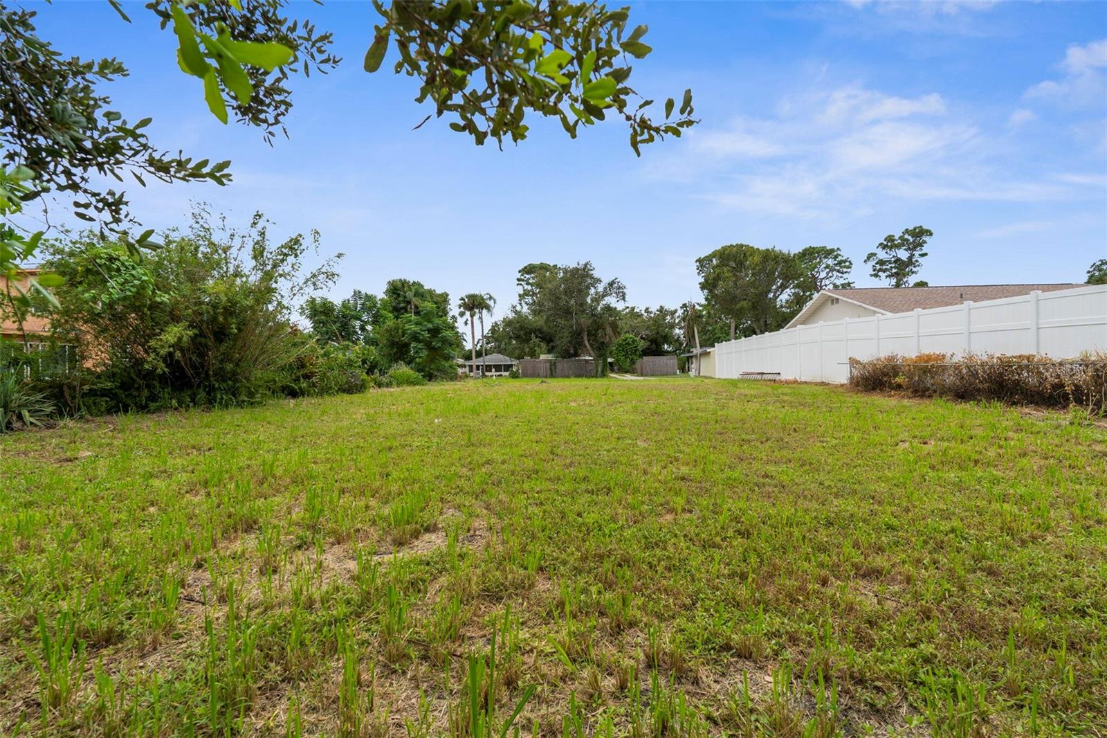 216 PAVONIA RD — photo 10