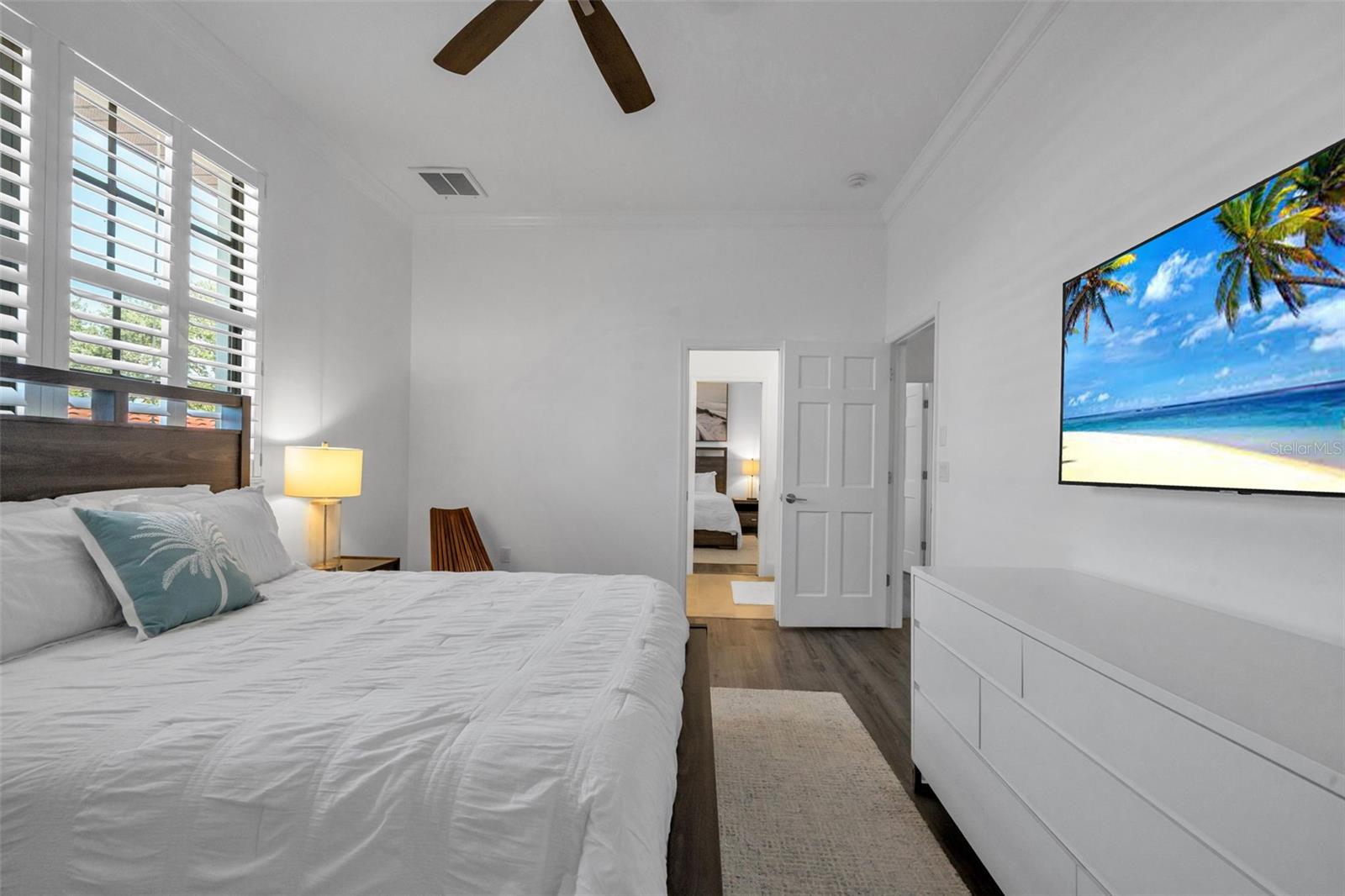 112 LEEWARD IS — photo 19
