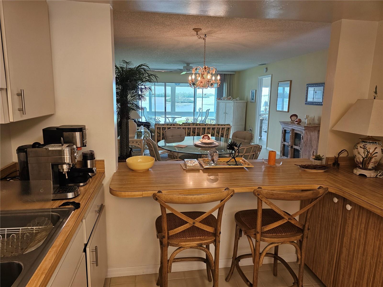 4765 INDEPENDENCE DR — photo 10
