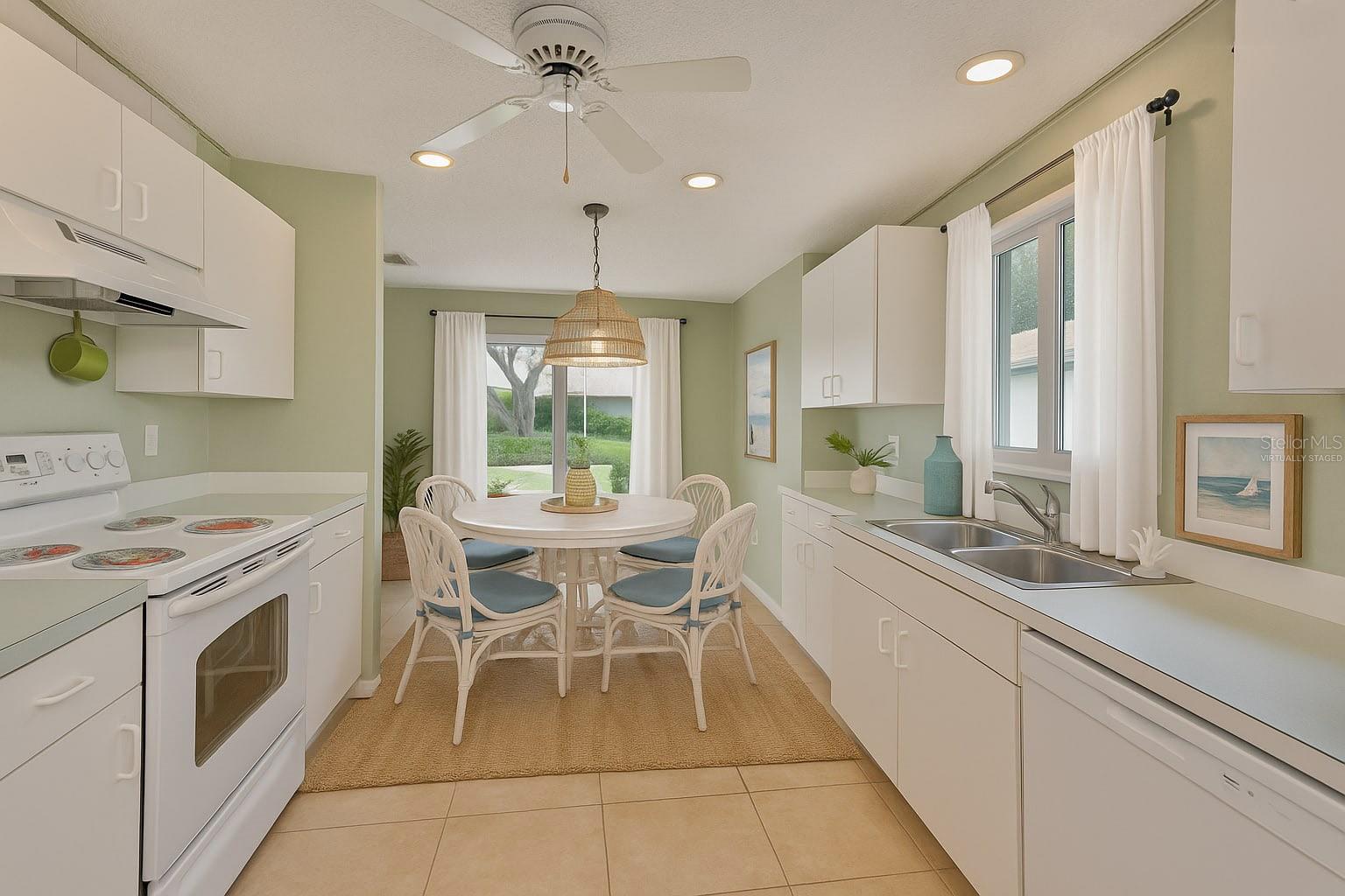 751 MCCALLISTER AVE — photo 39