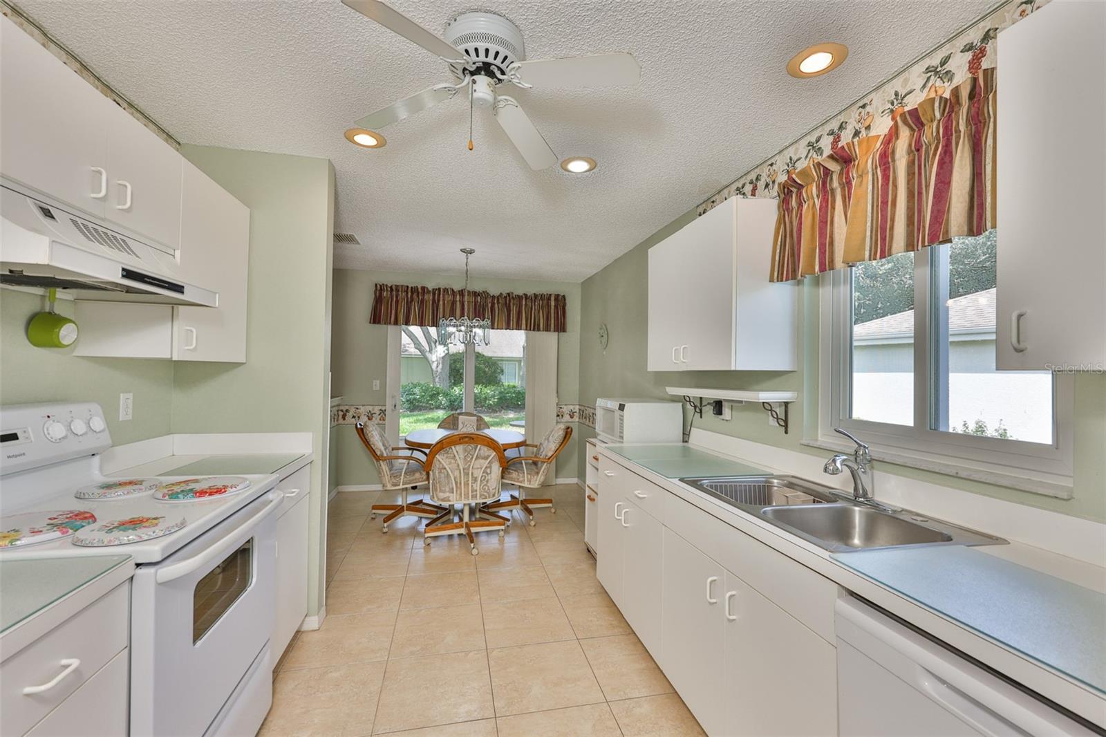 751 MCCALLISTER AVE — photo 40