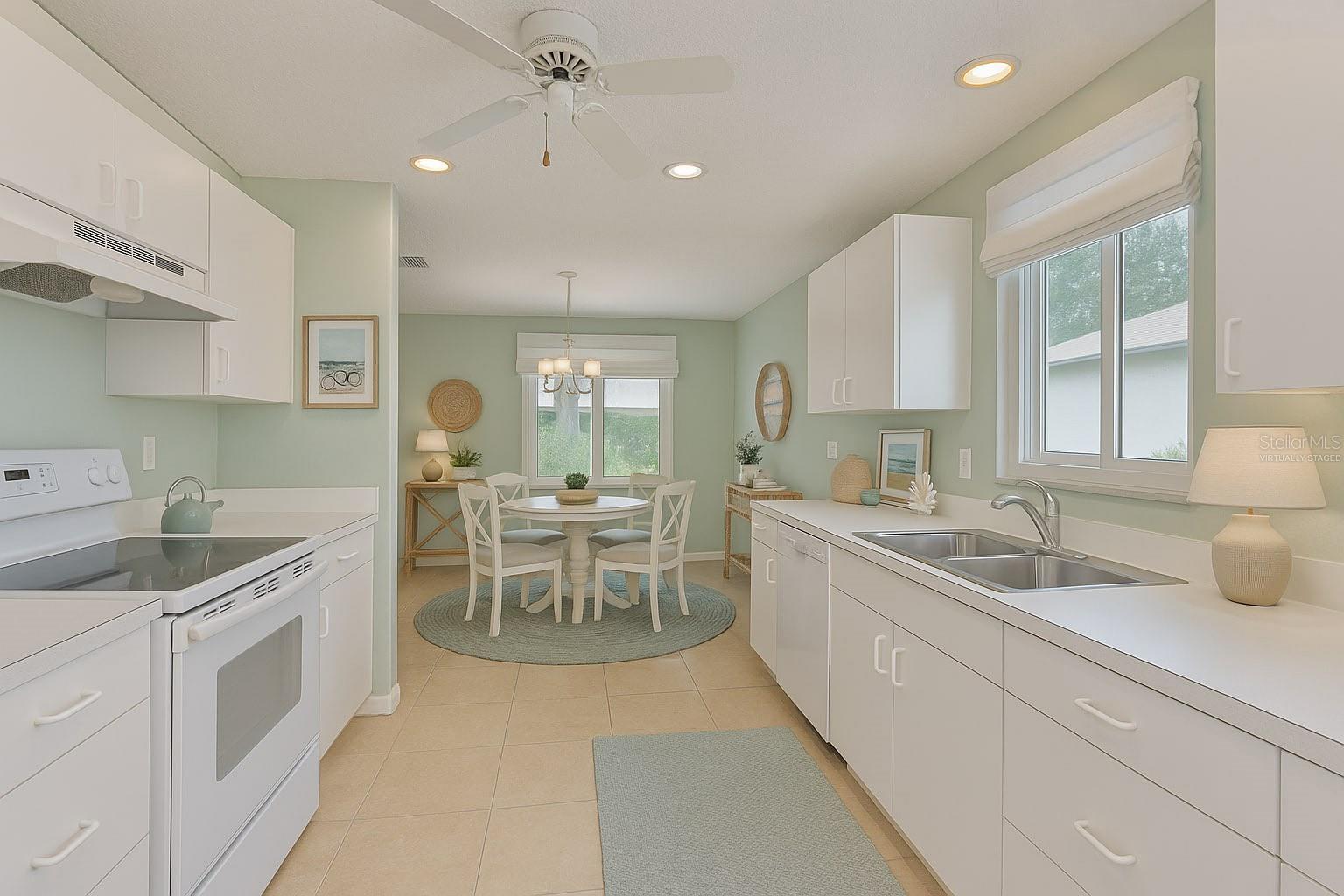 751 MCCALLISTER AVE — photo 37