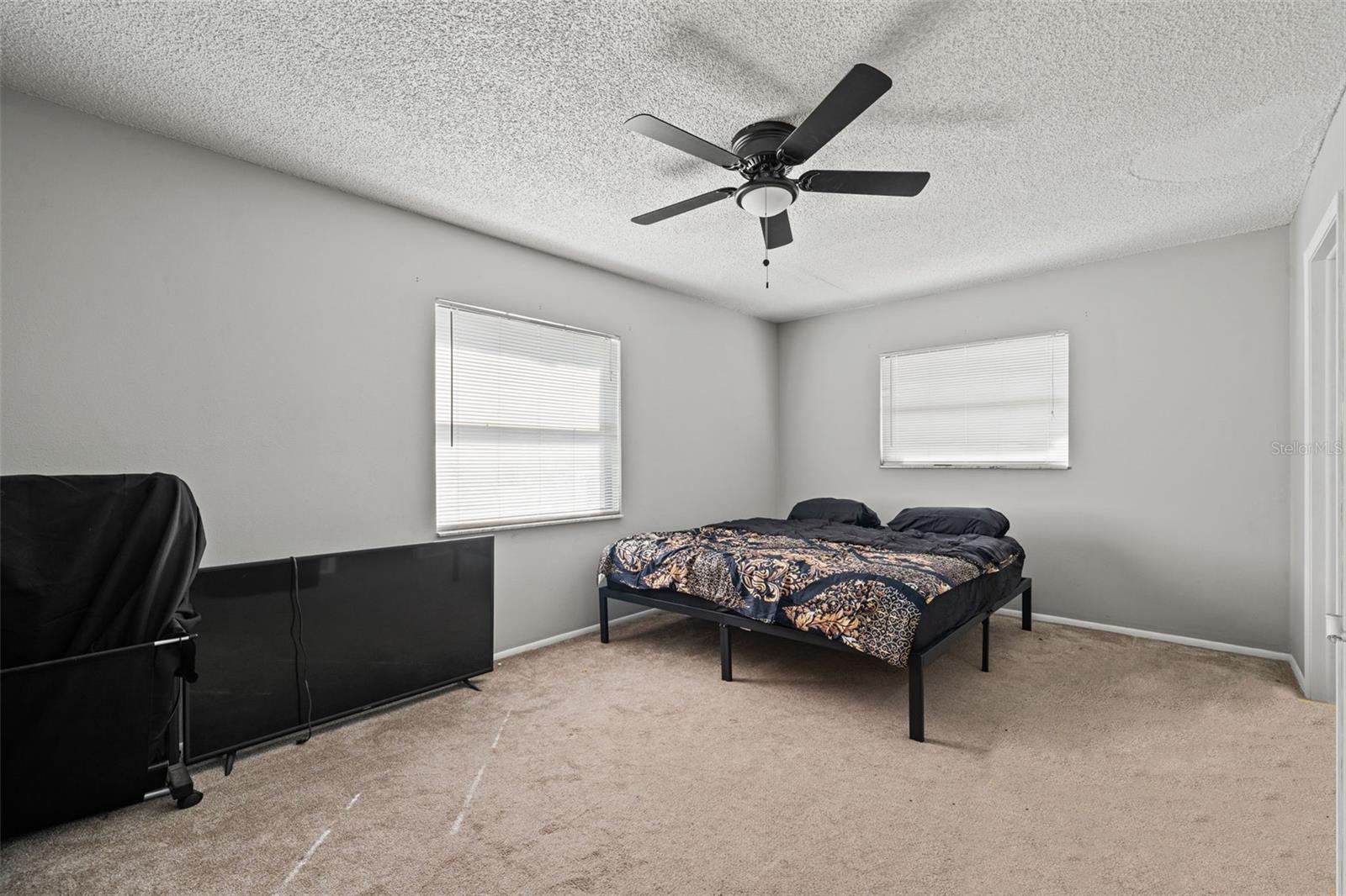5828 MARIPOSA DR — photo 17