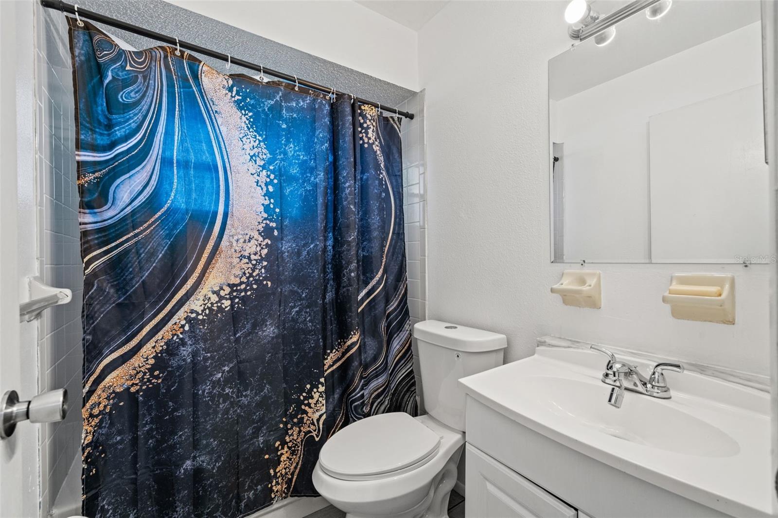 5828 MARIPOSA DR — photo 19