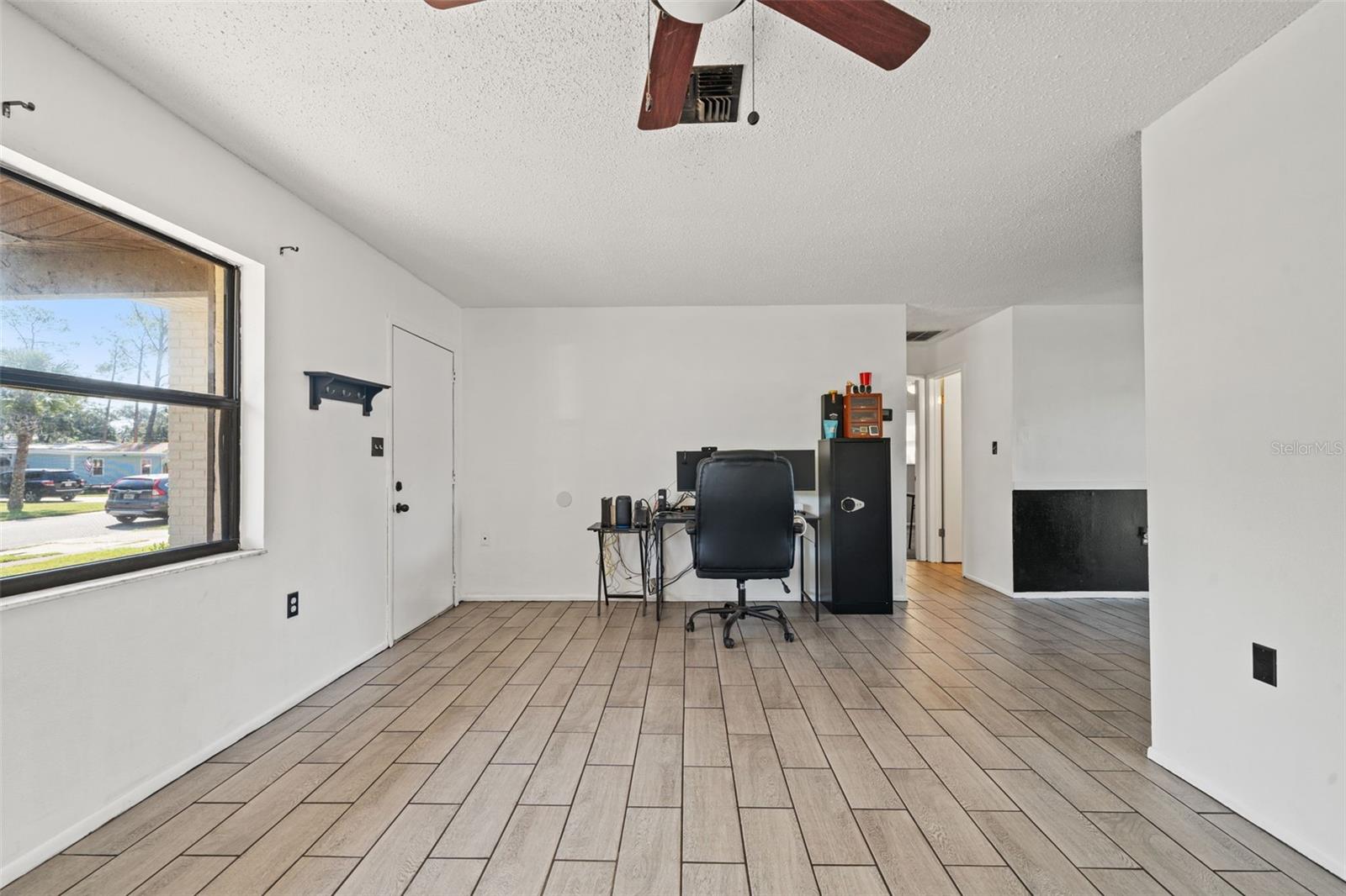 5828 MARIPOSA DR — photo 5