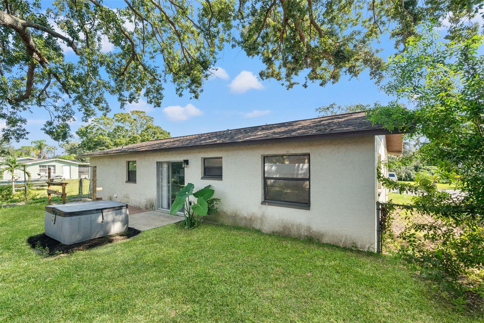 5828 MARIPOSA DR — photo 25