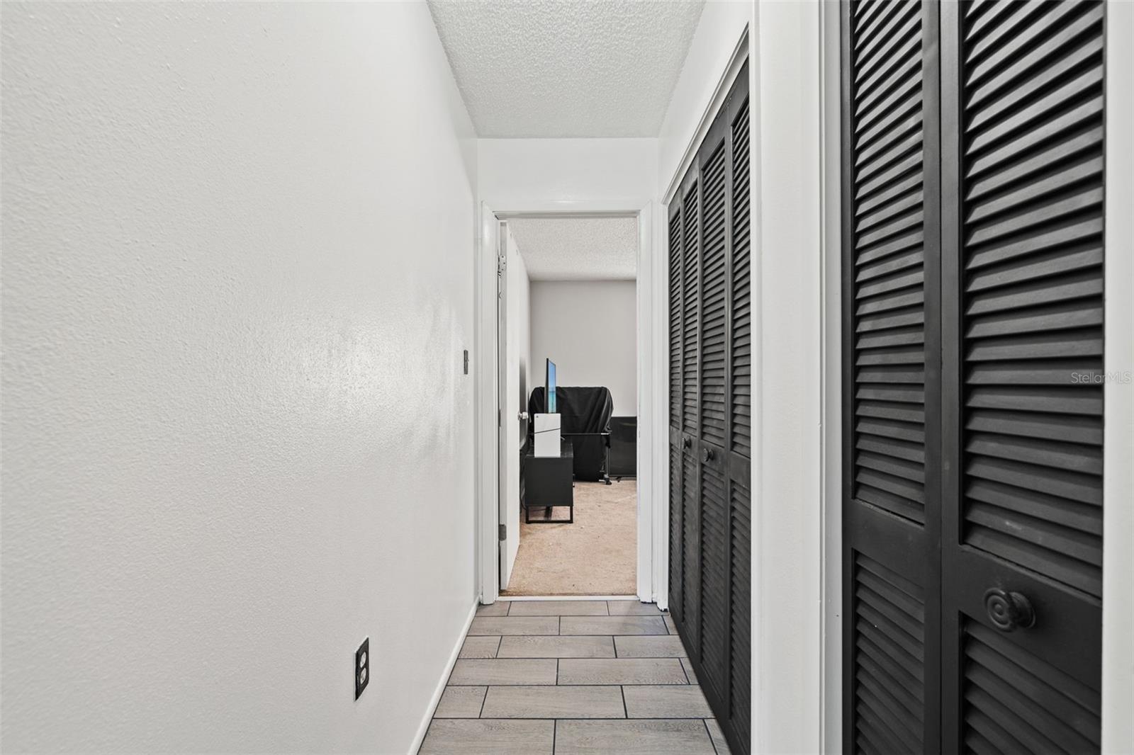 5828 MARIPOSA DR — photo 20