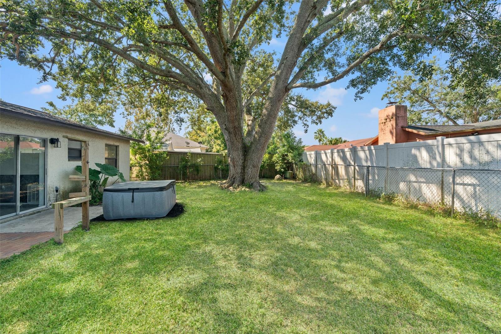 5828 MARIPOSA DR — photo 24
