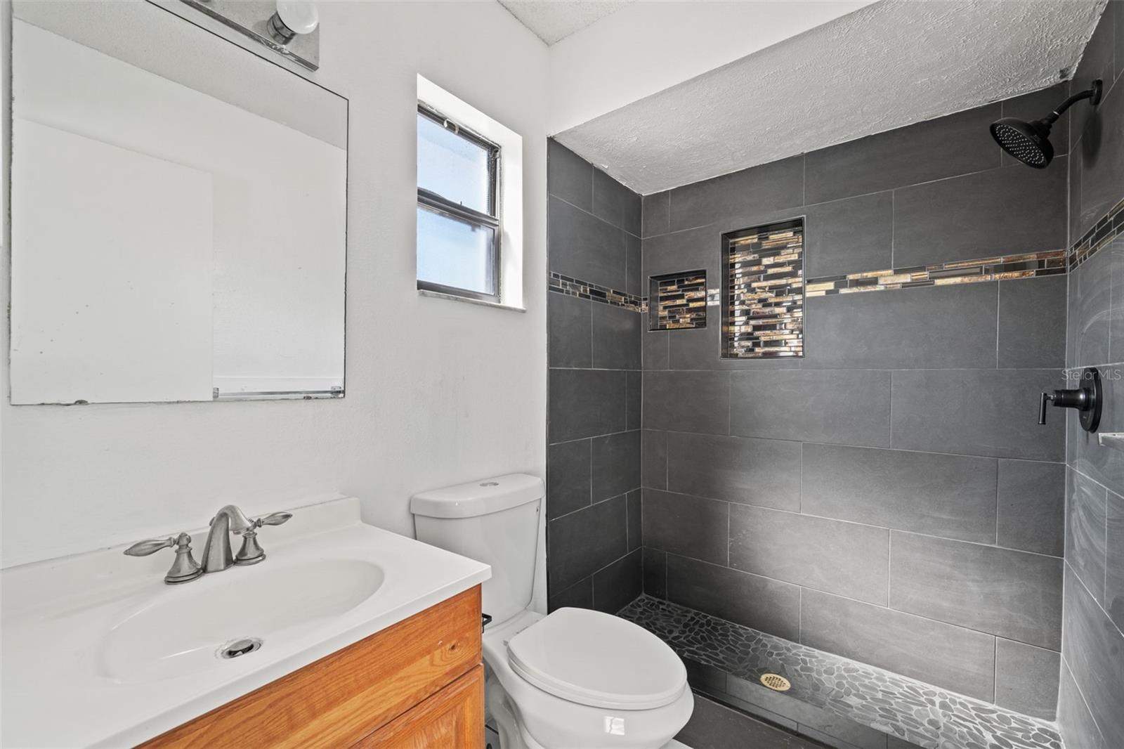 5828 MARIPOSA DR — photo 14