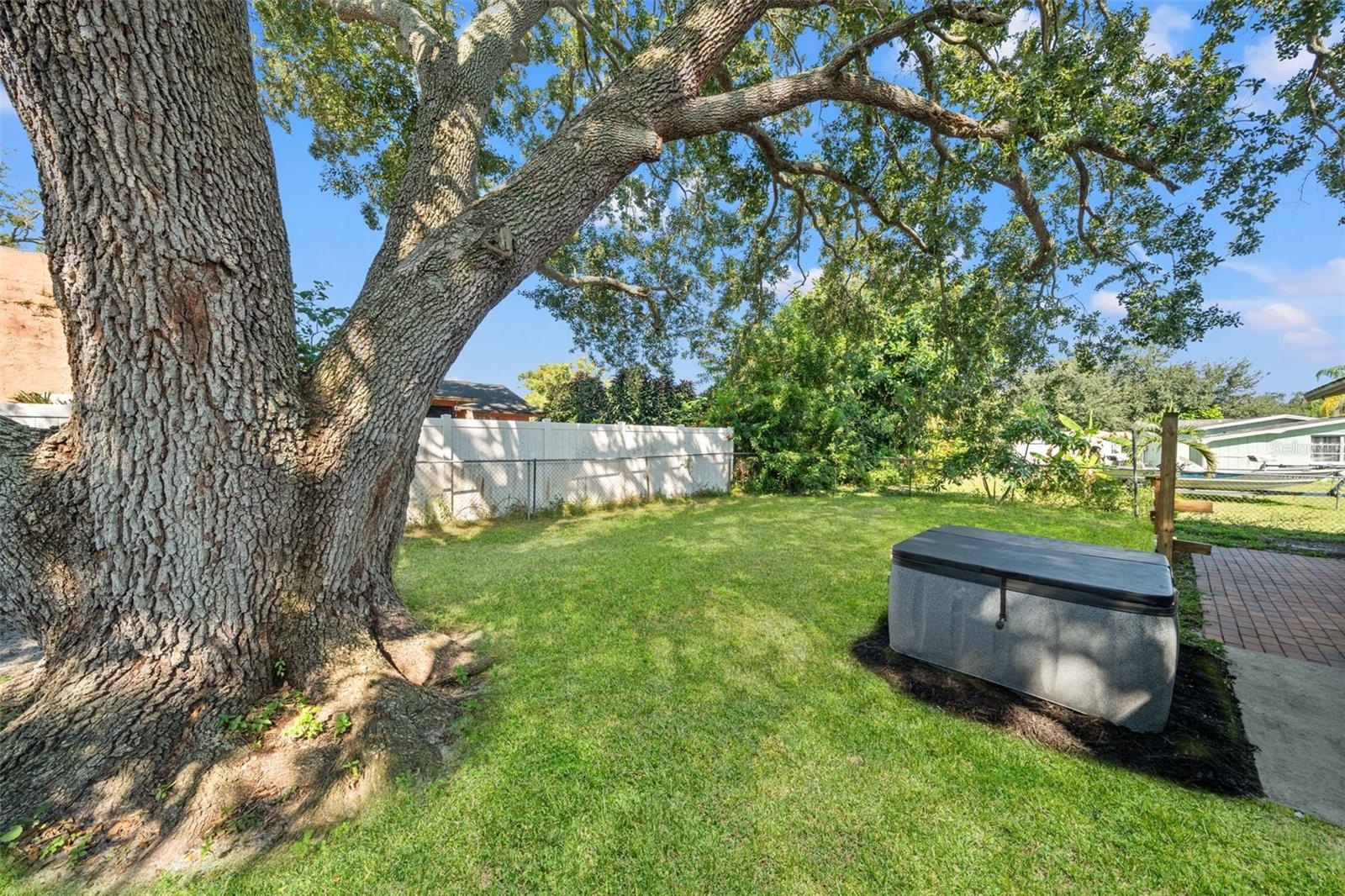 5828 MARIPOSA DR — photo 22