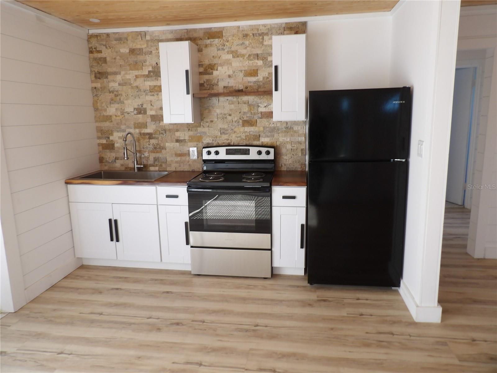 497 NORMANDY RD — photo 16