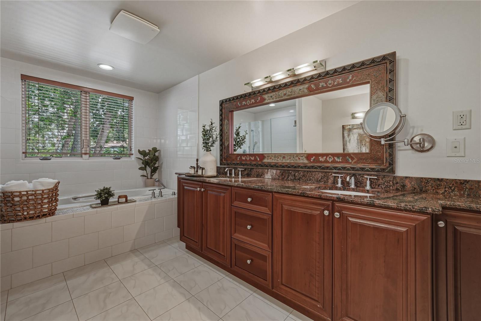 838 MONTEREY BLVD NE — photo 55
