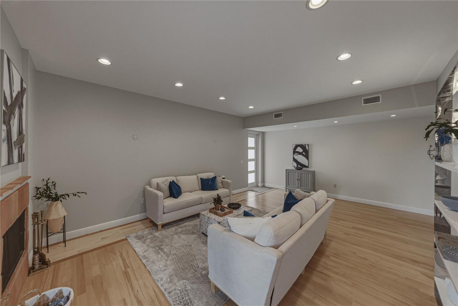 838 MONTEREY BLVD NE — photo 24