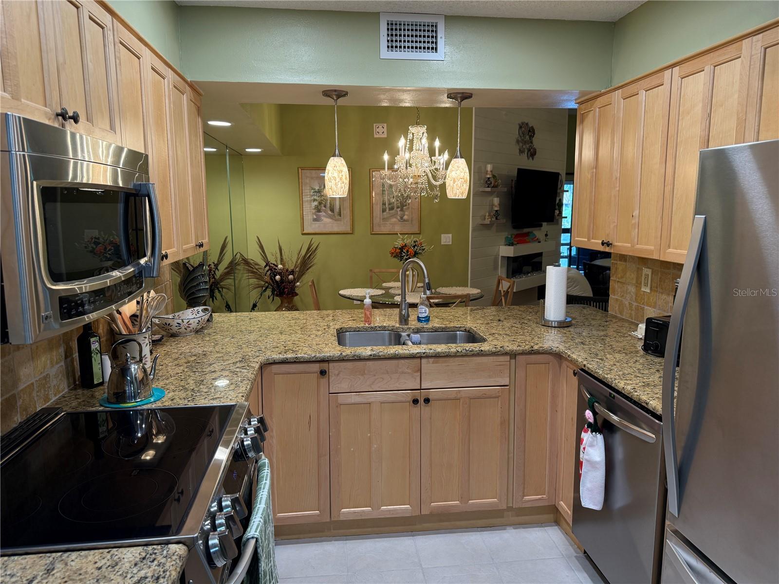 5770 ASHTON LAKE DR #8 — photo 12