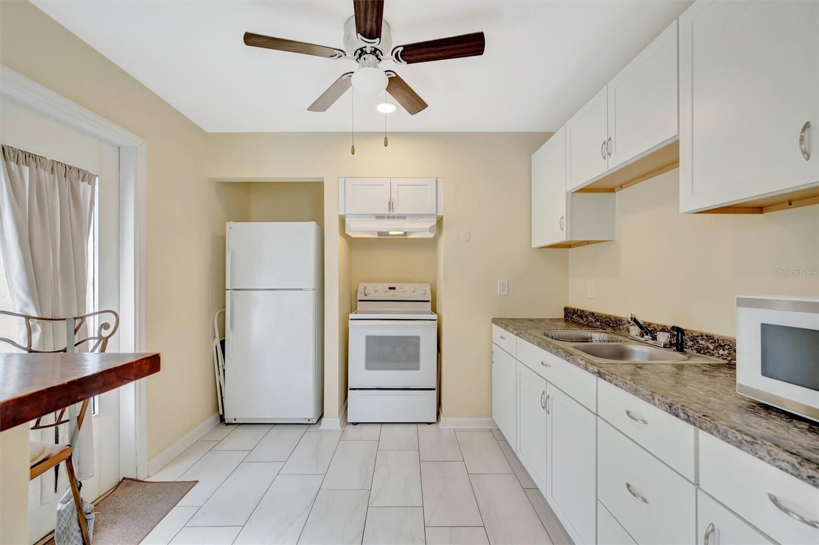 7959 HYDE PARK AVE — photo 24