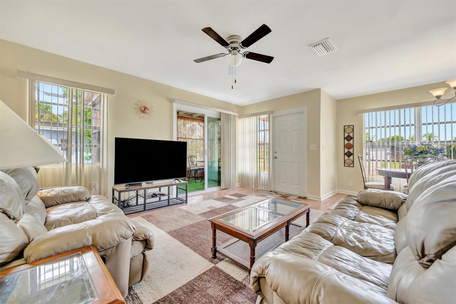 7959 HYDE PARK AVE — photo 17