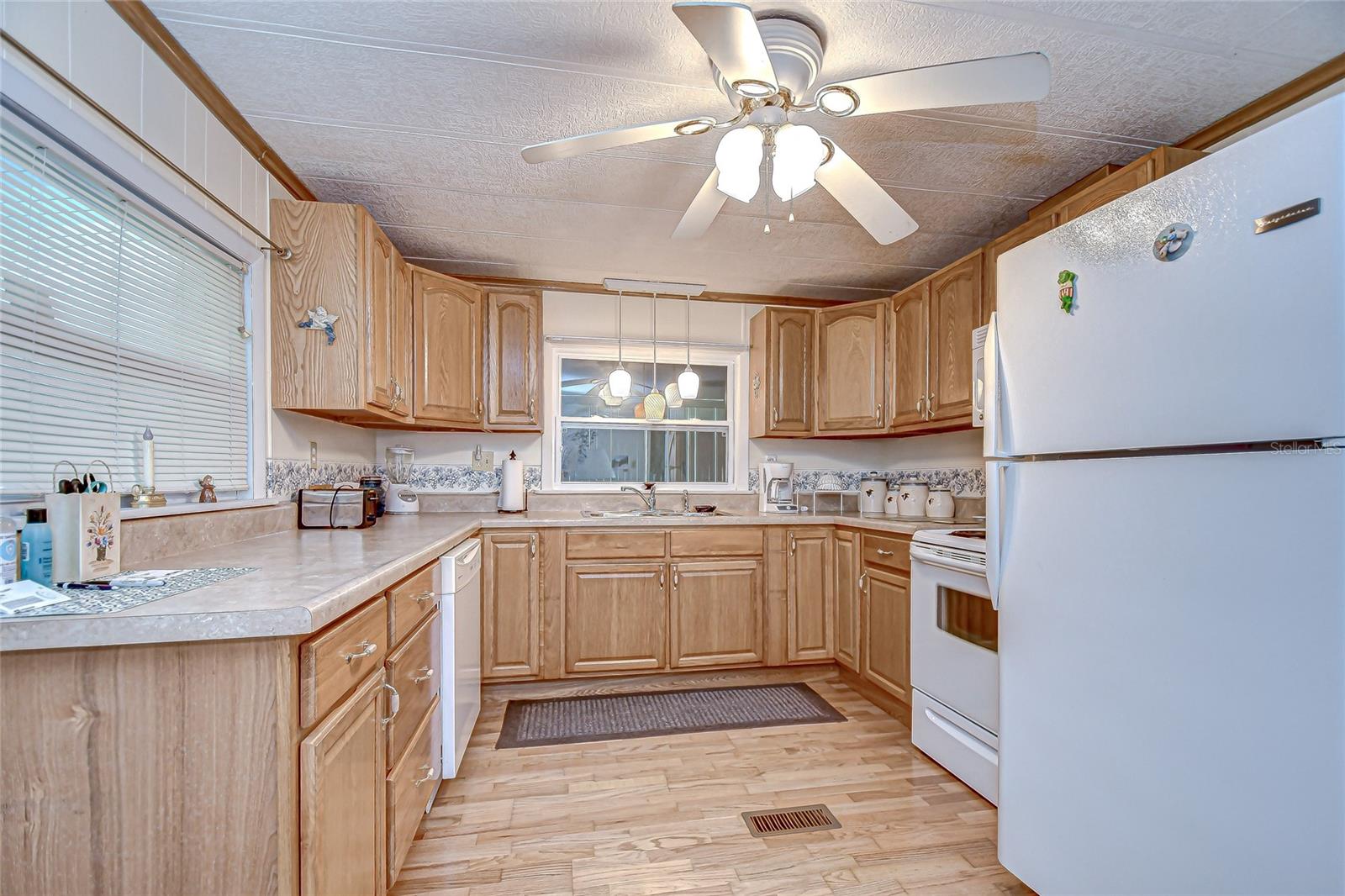 39443 ELGIN DR — photo 4