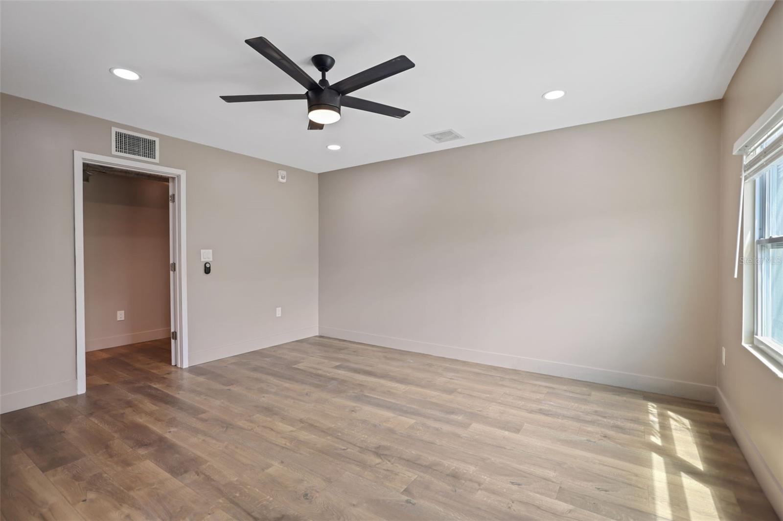 10830 NAVAJO DR — photo 80