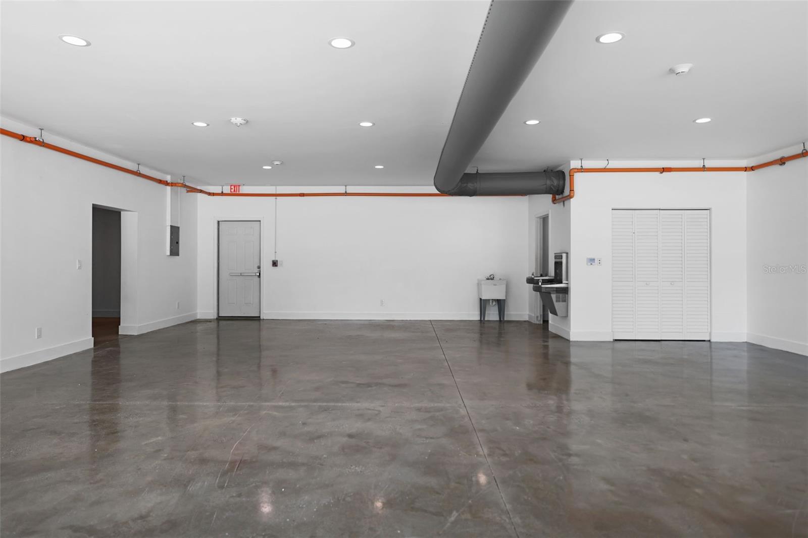 10830 NAVAJO DR — photo 13