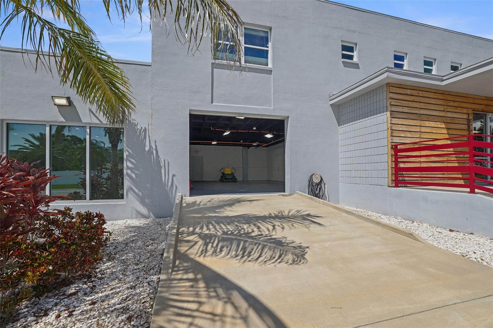 10830 NAVAJO DR — photo 10
