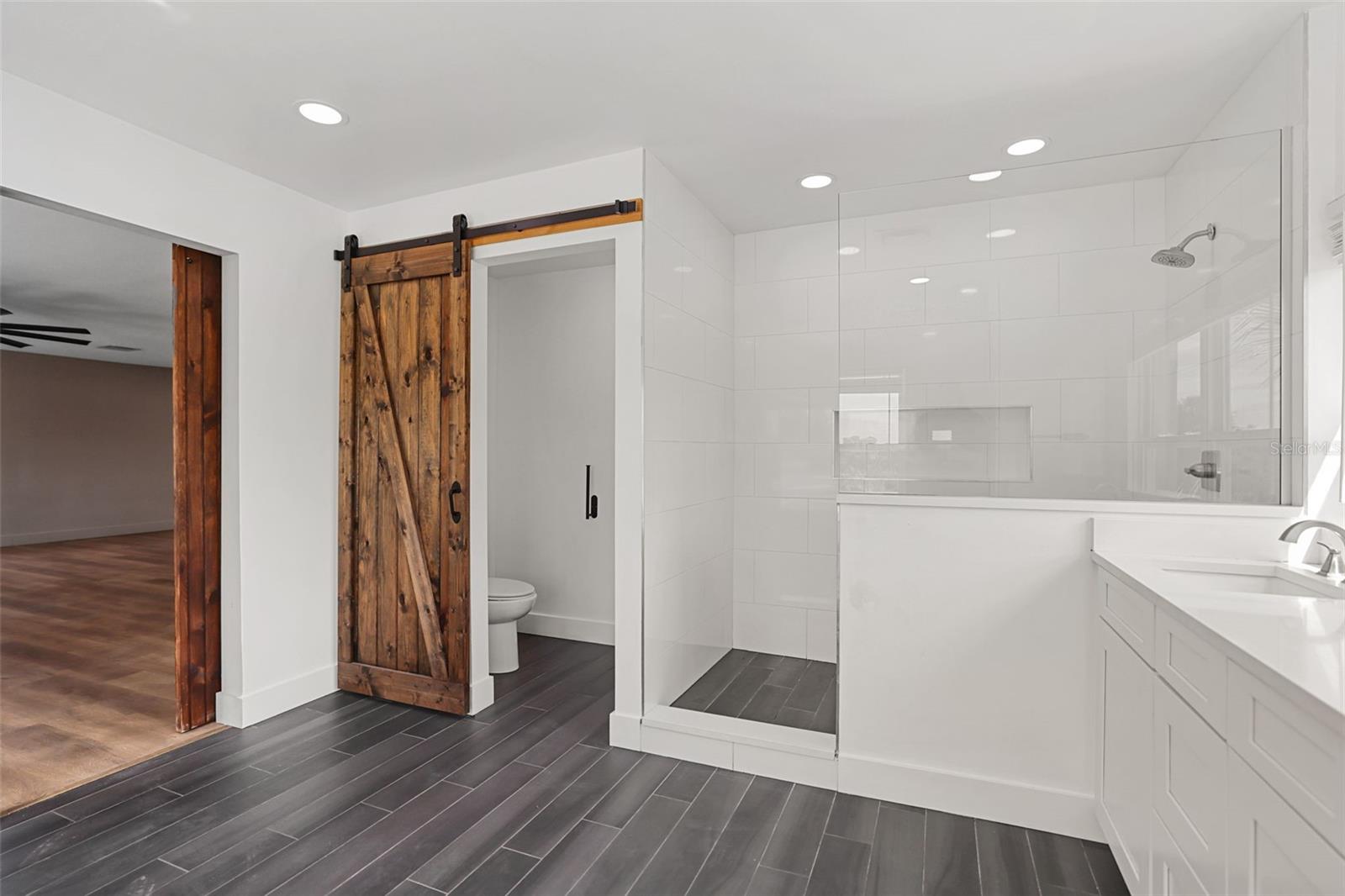 10830 NAVAJO DR — photo 60