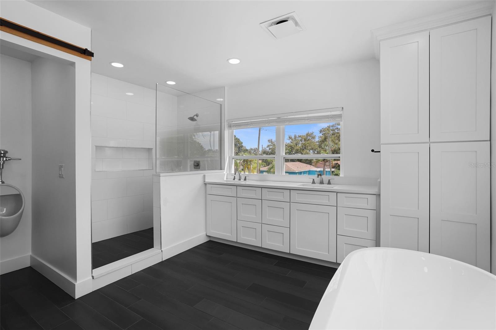 10830 NAVAJO DR — photo 59